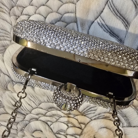 Sparkling Silver Crystal Clutch - Picture 3 of 6